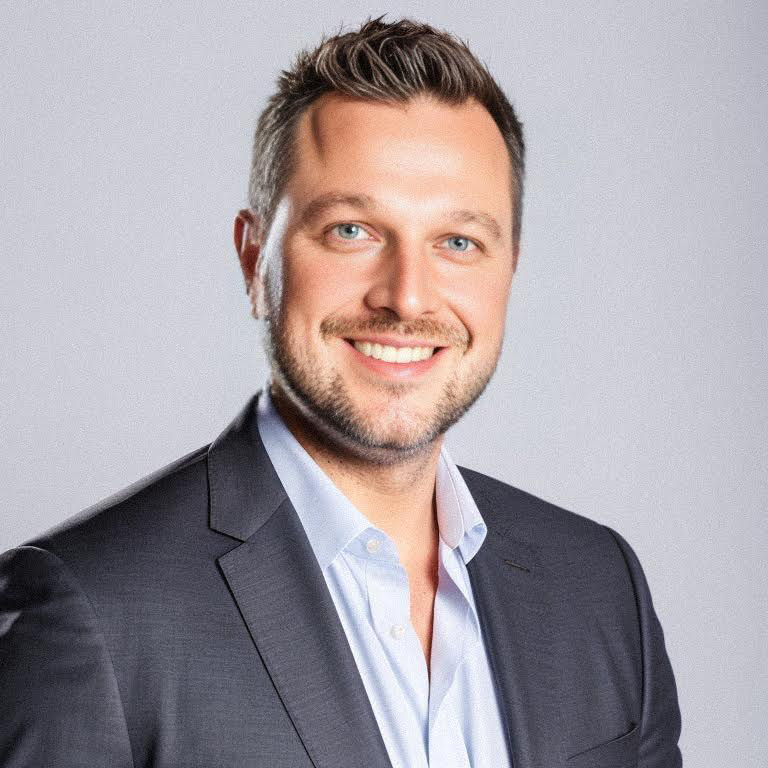Startseite 36 Larsen Nezirovic CEO Deetail Startseite